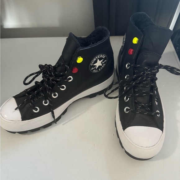 Converse Goretex Shoes - Picture 1 of 4